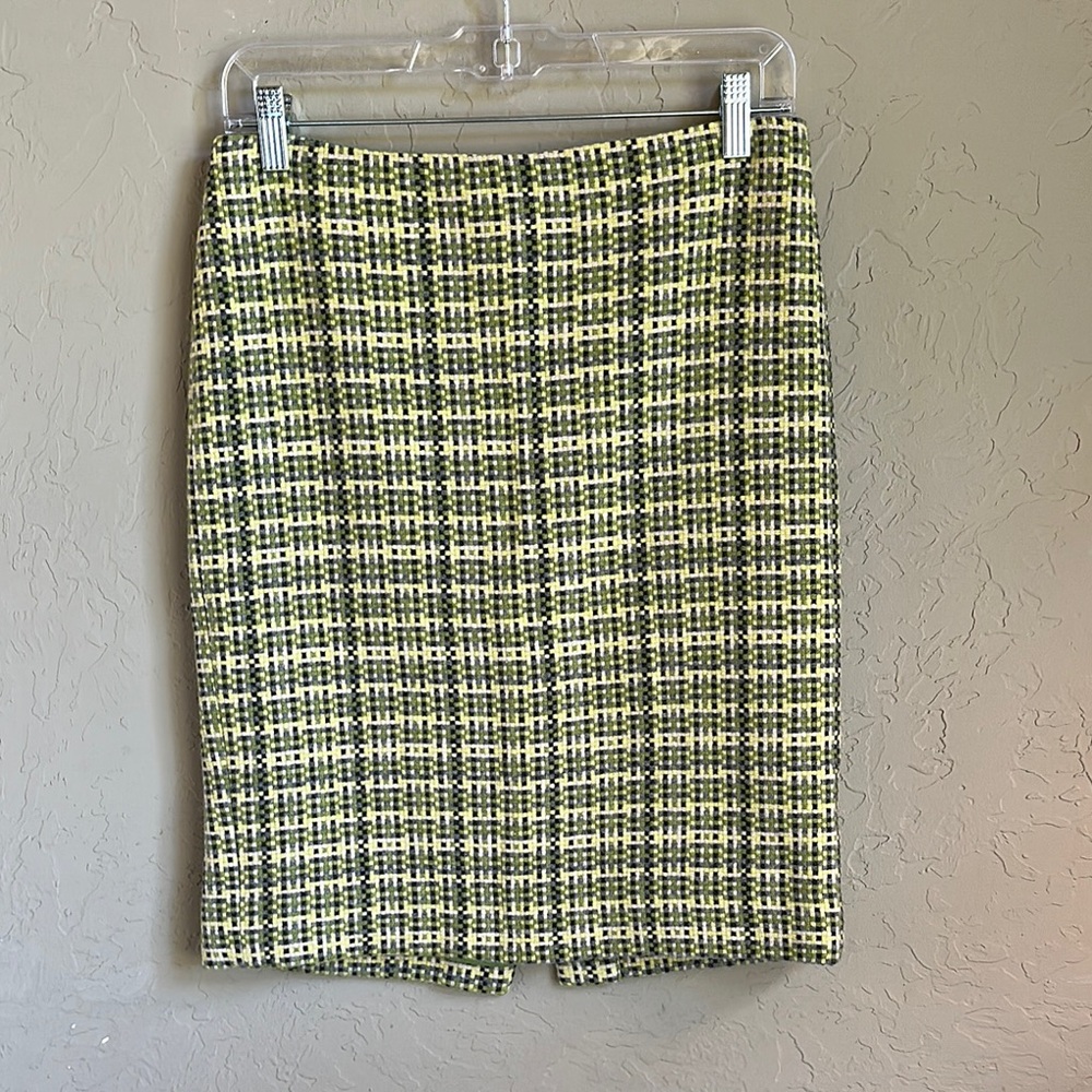 Theory wool and angora‎ blend skirt  greens size 2